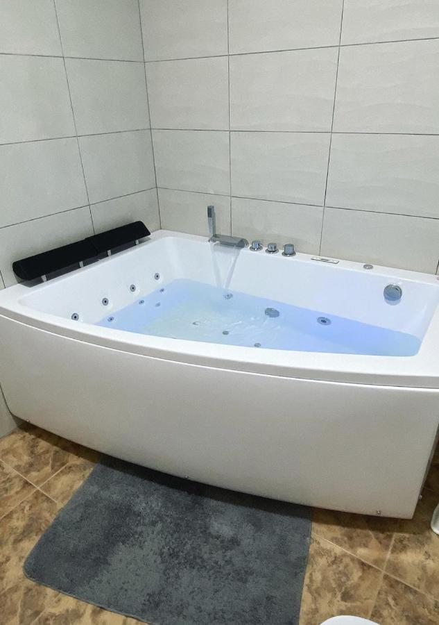 Casa Con Piscina, Villa Alarilla Fuentiduena de Tajo エクステリア 写真